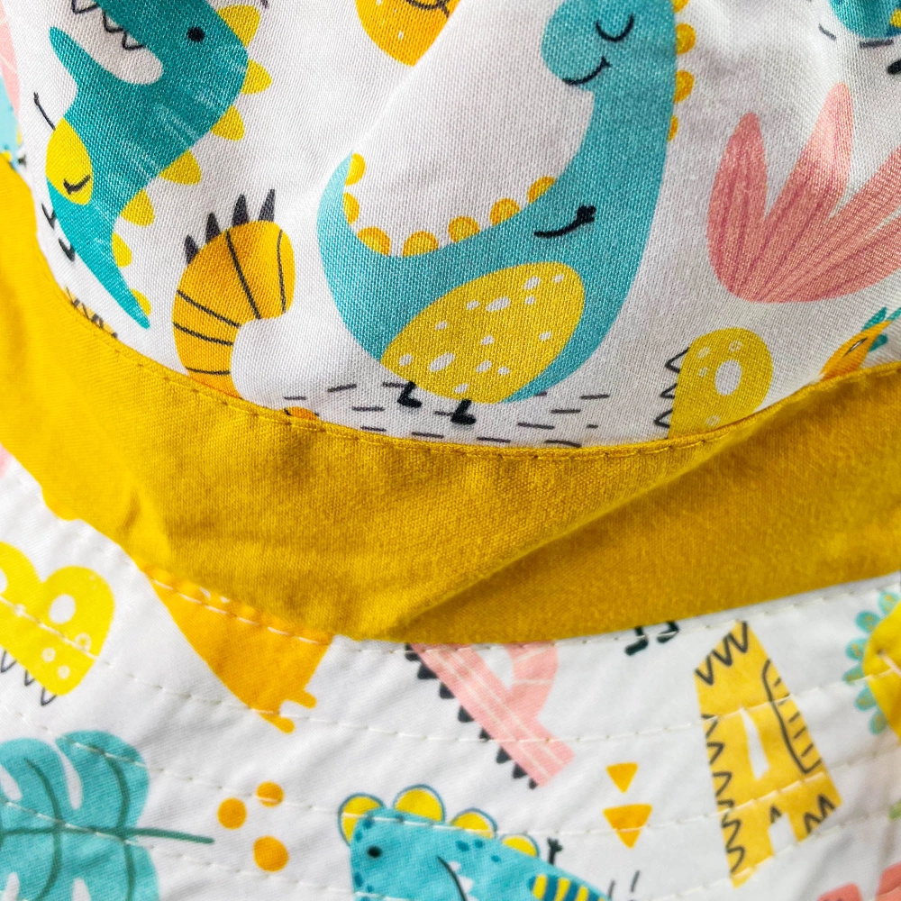 czapeczka dinozaury zoom.jpg